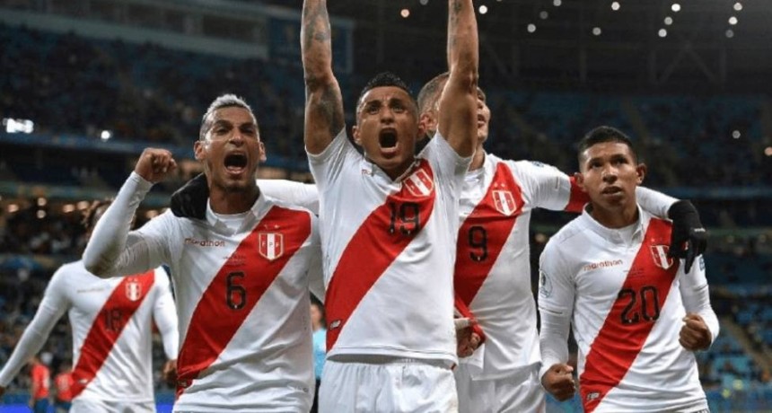 Per&uacute; gole&oacute; a Chile y jugar&aacute; la final de la Copa Am&eacute;rica