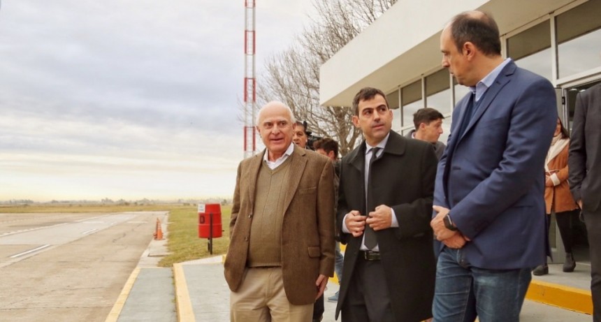 Lifschitz recorri&oacute; las obras que se realizan en el Aeropuerto