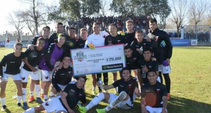 Col&oacute;n super&oacute; a Argentino (SC) y avanz&oacute; a cuartos de final de la Copa Santa Fe