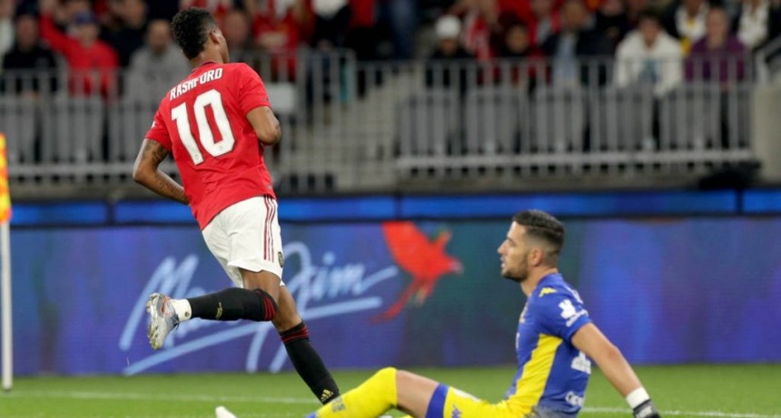 Manchester United gole&oacute; al Leeds de Bielsa en un amistoso