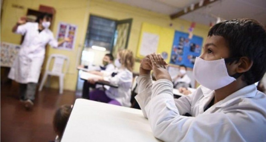 Para el regreso a las aulas debe haber nula o muy baja circulaci&oacute;n del virus
