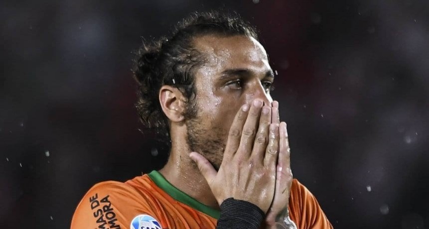 Daniel Osvaldo no seguir&iacute;a en Banfield
