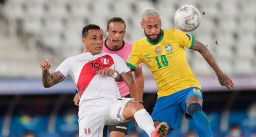 Brasil y Per&uacute; definen al primer finalista del certamen