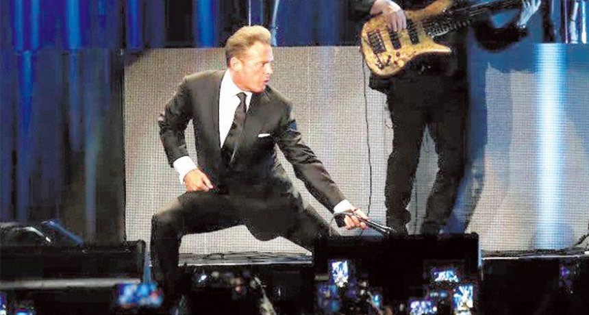 Luis Miguel debi&oacute; ser operado de urgencia