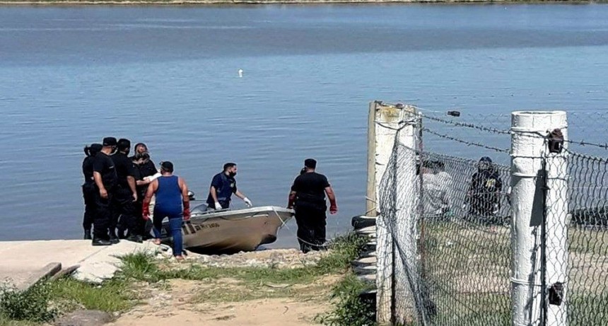 Sauce viejo: encuentran cad&aacute;ver maniatado a orillas de un r&iacute;o