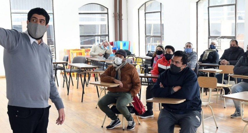 Se brind&oacute; una capacitaci&oacute;n laboral para conductores de taxis