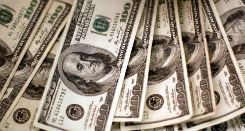 Prev&eacute;n un lunes de alta tensi&oacute;n e incertidumbre en los mercados