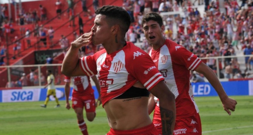 Uni&oacute;n gole&oacute; a los pibes de Lan&uacute;s en Santa Fe