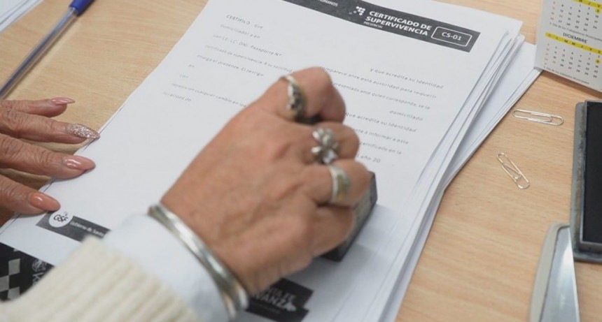 La fe de vida puede seguir tramit&aacute;ndose en dependencias municipales