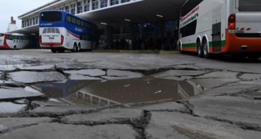 Se licitaron obras para reparar la calle interna de la Terminal de &Oacute;mnibus