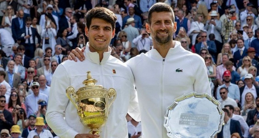 Alcaraz aplastó a Djokovic y se quedó con el título en Wimbledon