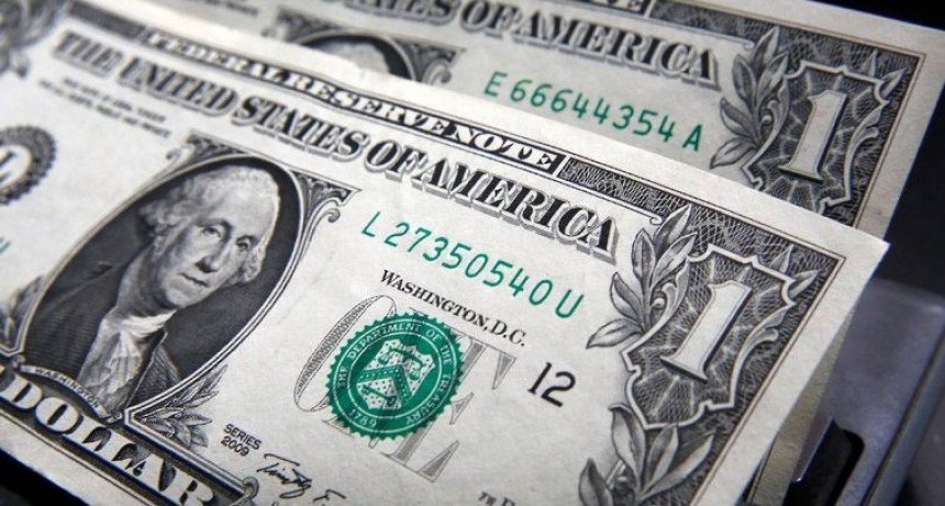 Fuerte baja del d&oacute;lar "blue" tras los nuevos anuncios del Gobierno: cay&oacute; $85
