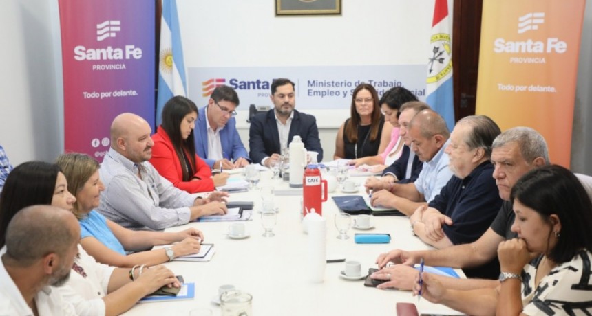 Paritarias en Santa Fe: sin acuerdo, las discusiones continuar&aacute;n la semana que viene