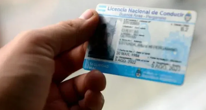 Por falta de pl&aacute;sticos, hace una semana no se entregan los carnets en la ciudad