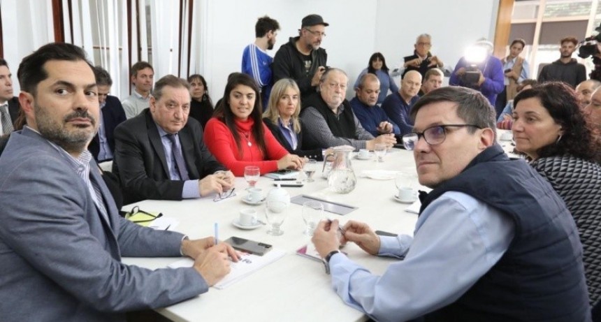 Este mi&eacute;rcoles se retoma la negociaci&oacute;n paritaria y la Provincia anticip&oacute; una propuesta &ldquo;en l&iacute;nea con la realidad econ&oacute;mica"