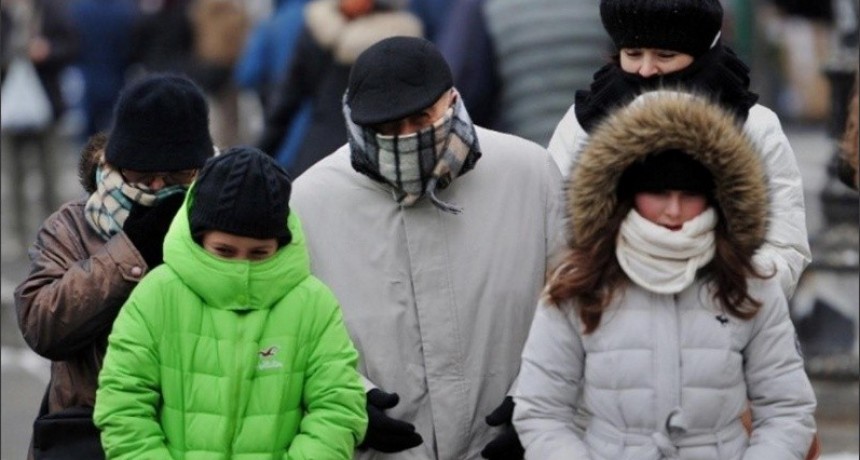 C&oacute;mo proteger a los chicos del fr&iacute;o: recomendaciones de pediatras para este invierno