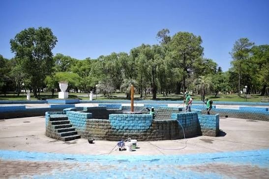 Parque Garay: licitan la renovaci&oacute;n de los piletones por $1.700 millones