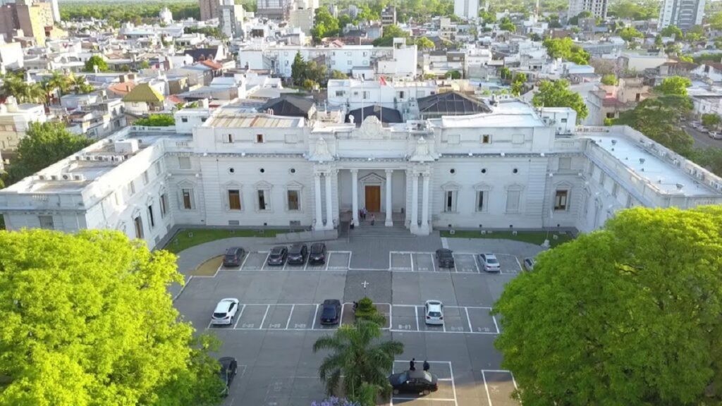 Sigue en debate el futuro de Plaza Italia: las voces de los participante