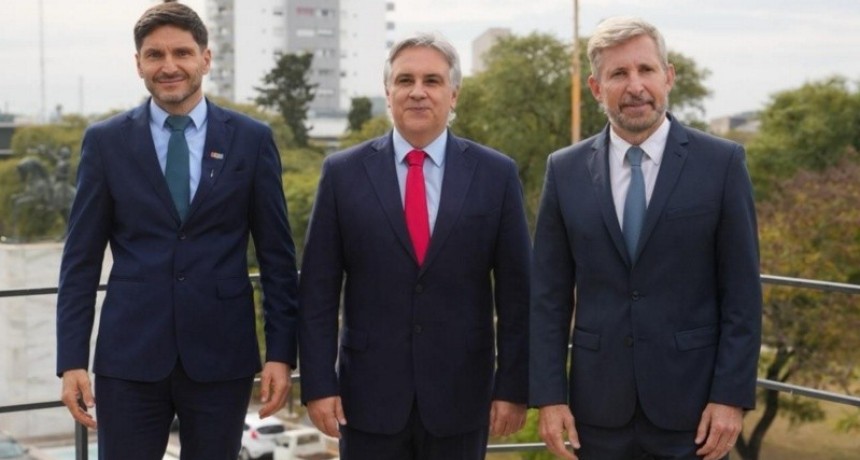 Pullaro y gobernadores de la Regi&oacute;n Centro reclamaron al Gobierno nacional una baja de las retenciones al campo