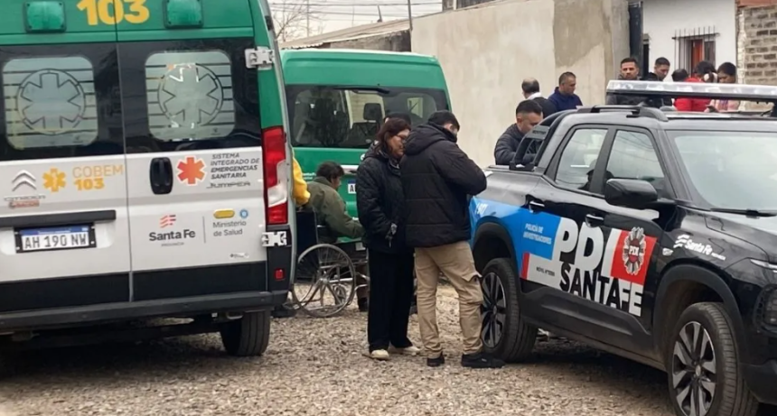 Incendio en barrio Nuevo Horizonte: trasladaron a siete adultos de un hogar clandestino a la Casa Beata Clara Bosatta