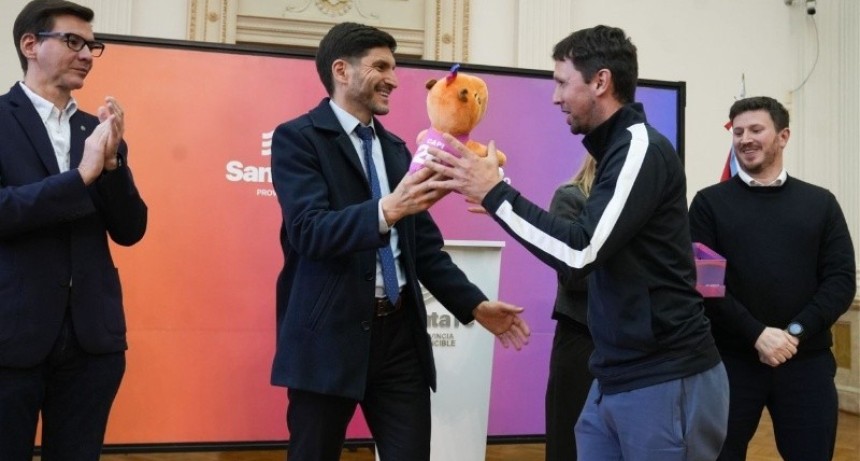 Pullaro reconoci&oacute; a Los Leones como embajadores de los Juegos Suramericanos Santa Fe 2026