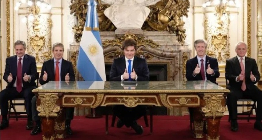 Milei present&oacute; el proyecto de reforma del Banco Central: Fue una herramienta que permiti&oacute; el robo de la alta pol&iacute;tica