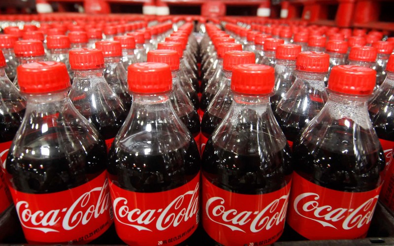 Coca-Cola ofrece 1 millón de dólares al que le resuelva un gran problema