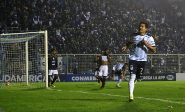 Copa Sudamericana: Atl&eacute;tico Tucum&aacute;n sigue, Hurac&aacute;n no