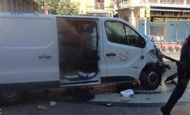 Atentado Barcelona: una furgoneta atropell&oacute; a una multitud y dej&oacute; 13 muertos