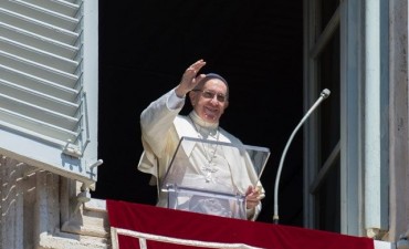 El papa Francisco pidi&oacute; "liberar el mundo de la violencia terrorista"