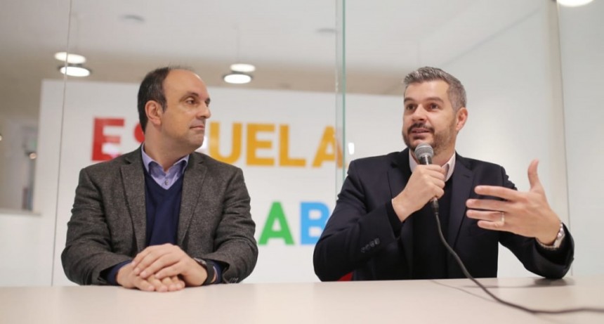 Marcos Pe&ntilde;a se reuni&oacute; con Jos&eacute; Corral para visitar el edificio NIDO