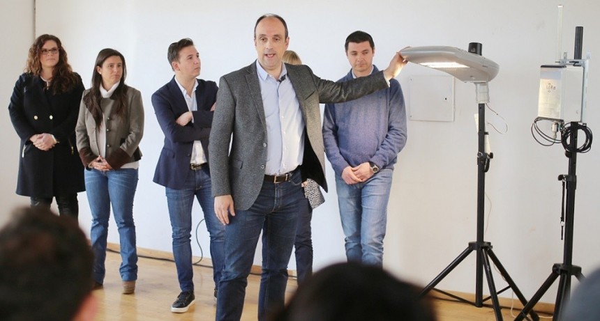 Jos&eacute; Corral impulsa el cambio de todas las luces de la ciudad a LED inteligentes