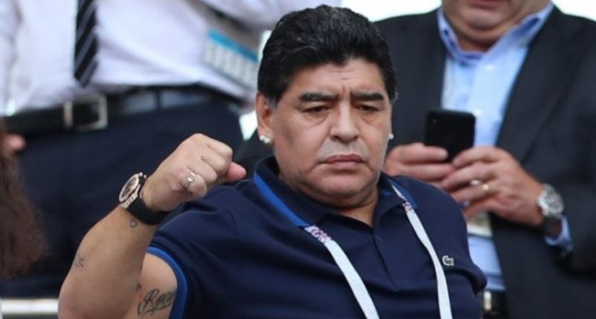 Maradona se candidateó para dirigir a la Selección