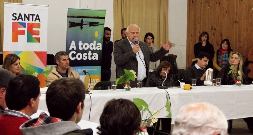 Lifschitz particip&oacute; de un encuentro con productores de la costa santafesina