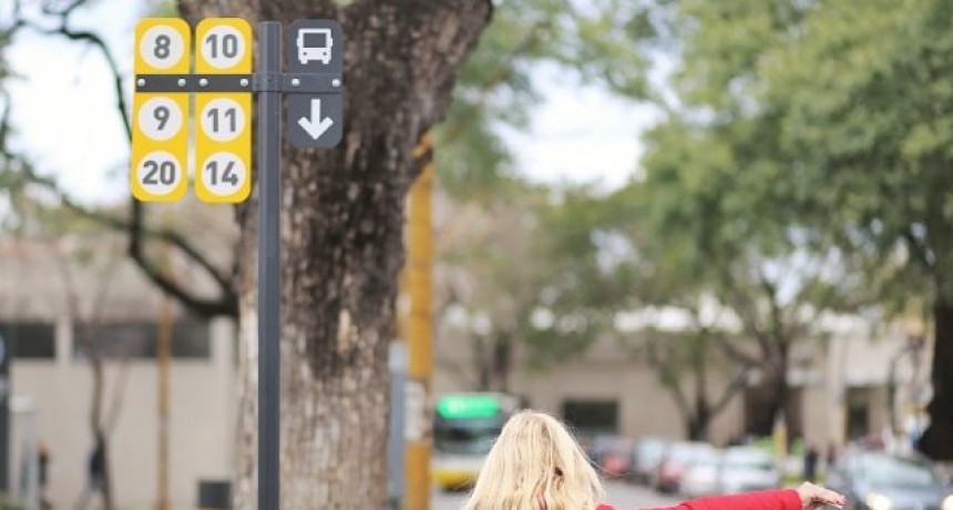 Colocaron 1.200 carteles indicadores en paradas de colectivos