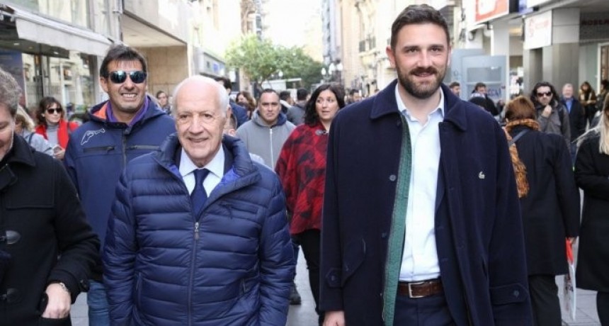 Enrique Est&eacute;vez: "Necesitamos que Argentina tenga un laboratorio de fabricaci&oacute;n p&uacute;blica de medicamentos como tenemos en Santa Fe"