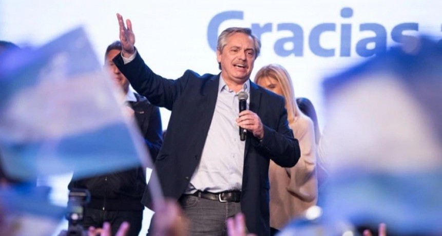 Alberto Fern&aacute;ndez le sac&oacute; m&aacute;s de 15 puntos a Mauricio Macri