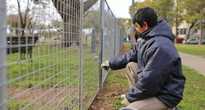 El Municipio construye el primer canil para mascotas en la Plaza del Rosario