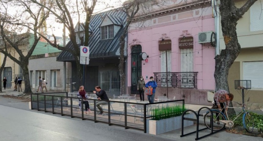 Ultiman los detalles para la instalaci&oacute;n de balcones gastron&oacute;micos