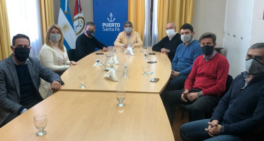 Jat&oacute;n se reuni&oacute; con directivos del Puerto de Santa Fe