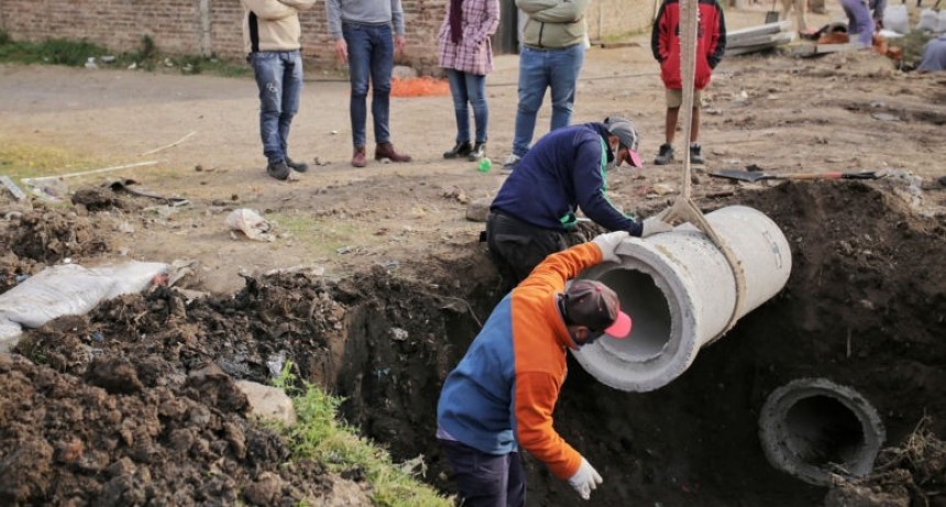 La Municipalidad realiza trabajos de entubado en barrio San Pantale&oacute;n