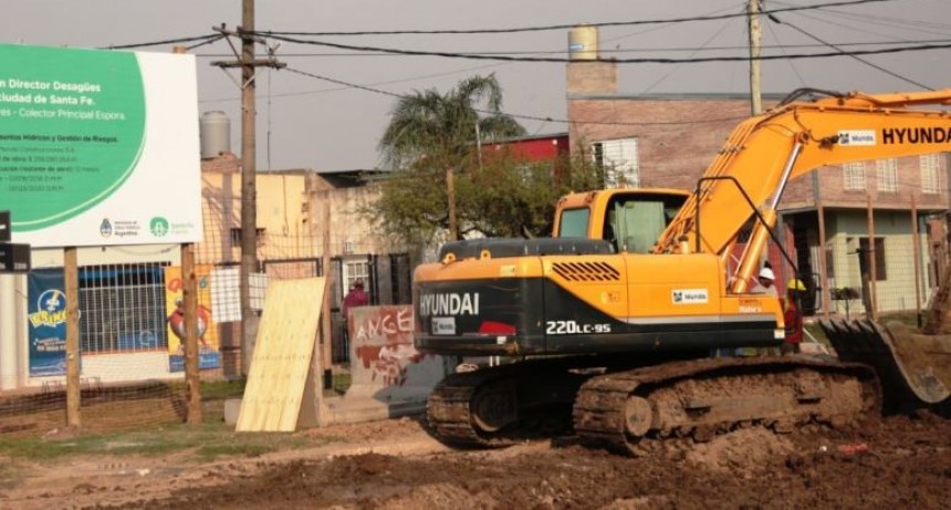 Desag&uuml;e Espora: Brindaron detalles de la obra en una reuni&oacute;n con vecinos