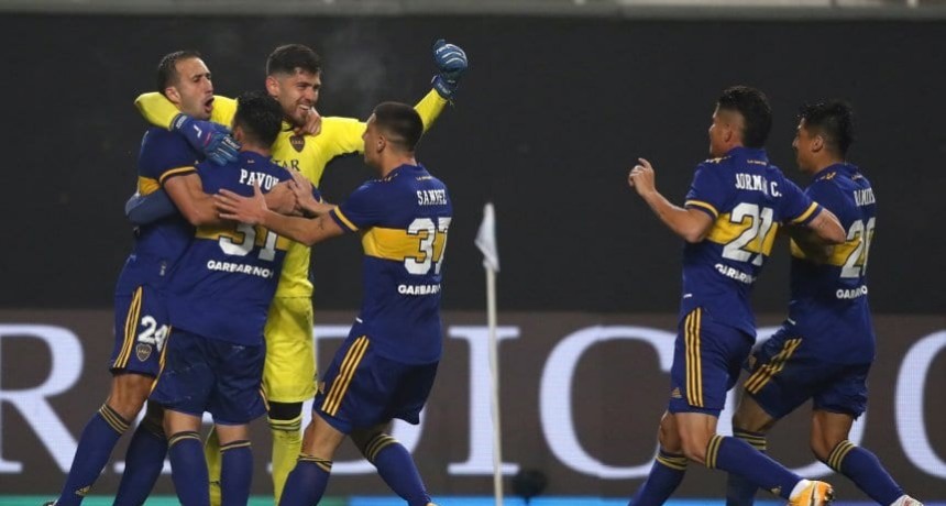 Boca super&oacute; a River por penales y avanz&oacute; en la Copa Argentina