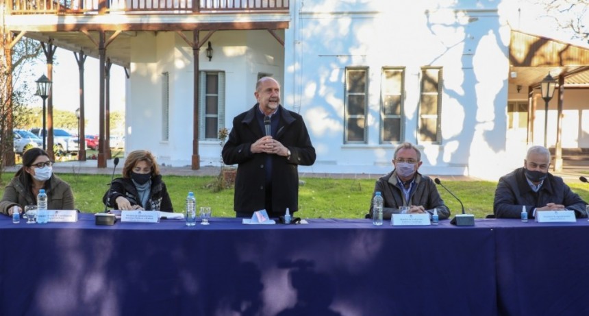 Perotti present&oacute; el programa Carnes Santafesinas 2030