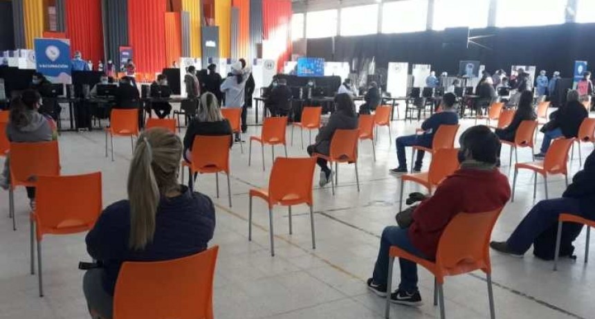 Jueves con m&aacute;s de 5.000 turnos para recibir segundas dosis de Moderna en la ciudad