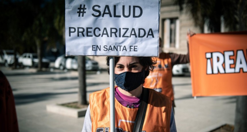 Segundo d&iacute;a de paro de docentes, personal de salud y se suman los estatales