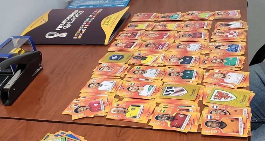 Gast&oacute; $12.000 en figuritas del Mundial y no le sali&oacute; la de Messi