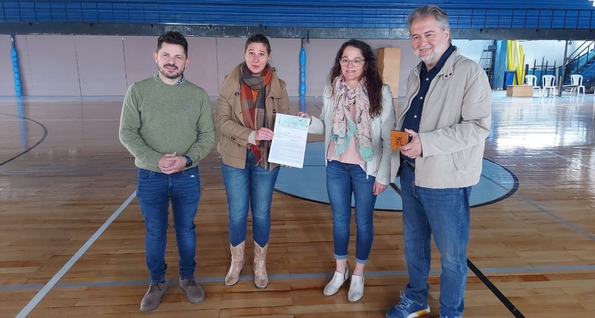 Castell&oacute; y Mirabella visitaron instituciones de Santa Fe y Monte Vera