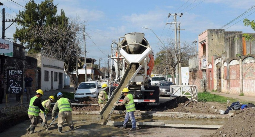 Trabajos de iluminaci&oacute;n y bacheo previstos para este jueves