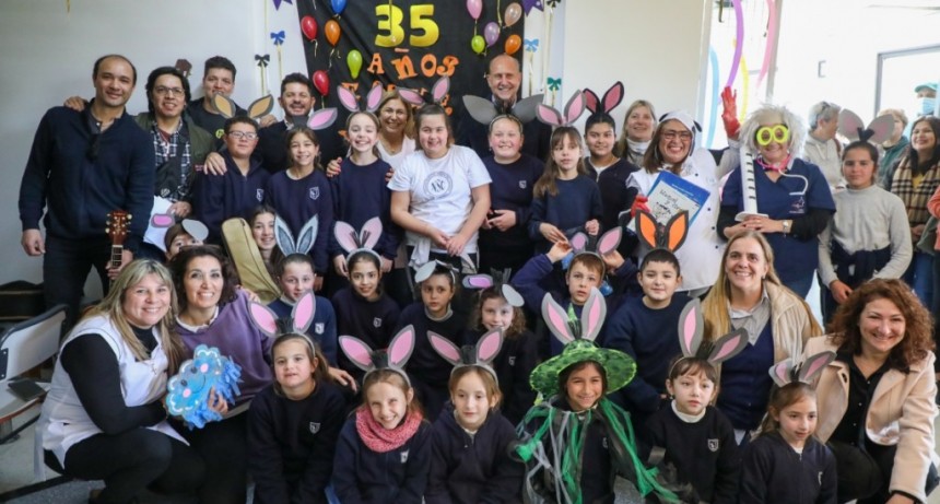 Acto por el 35 aniversario de la escuela del Hospital de Ni&ntilde;os Orlando Alassia